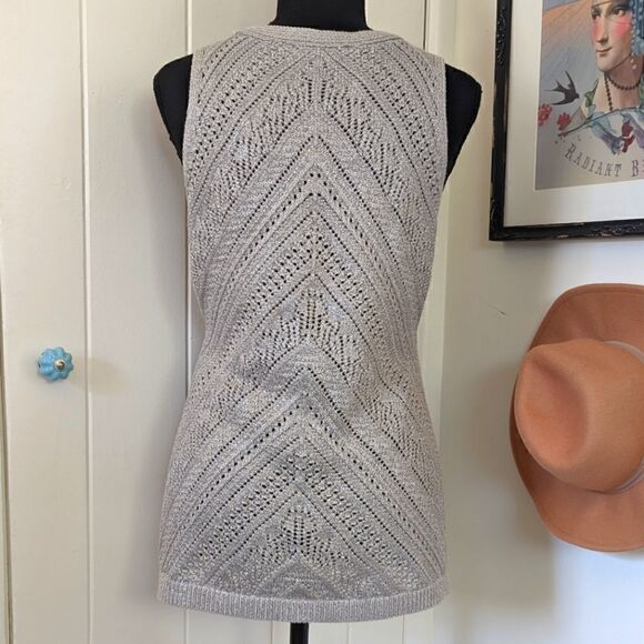 White House Black Market Metallic Sweater Vest XS Coastal Chic Preppy Glitter - Picture 9 of 12